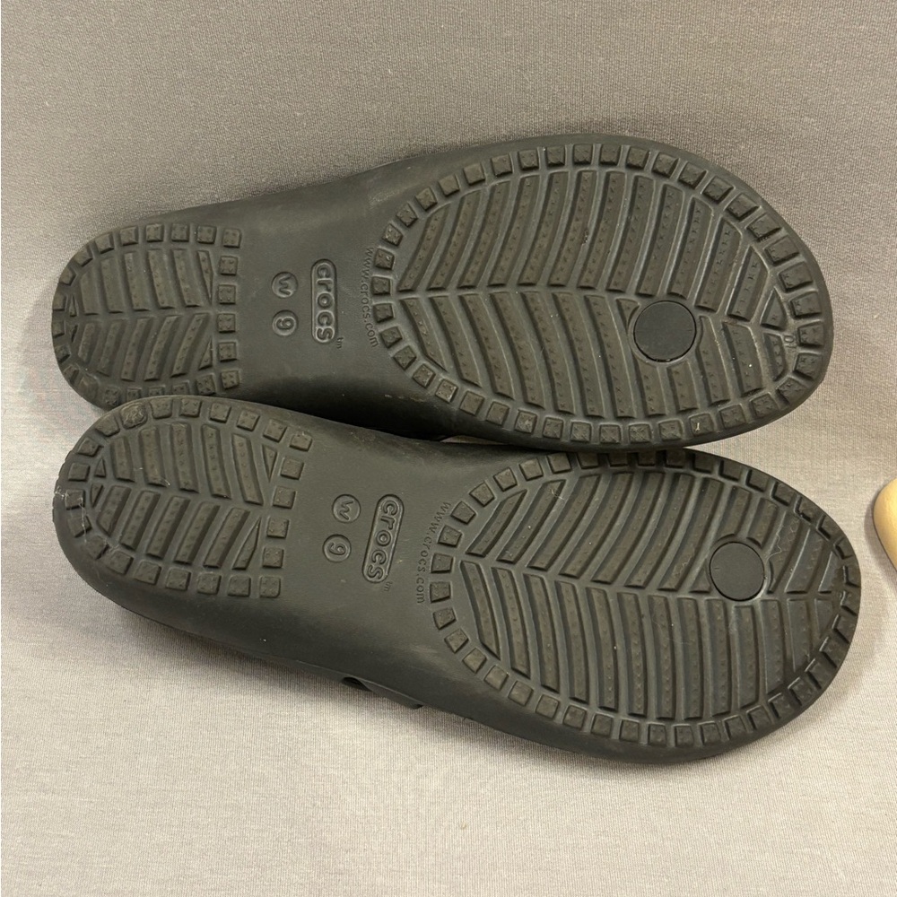 CROCS black sandals kadee II flip flop Sandals never worn womens size 9 - Picture 2 of 4